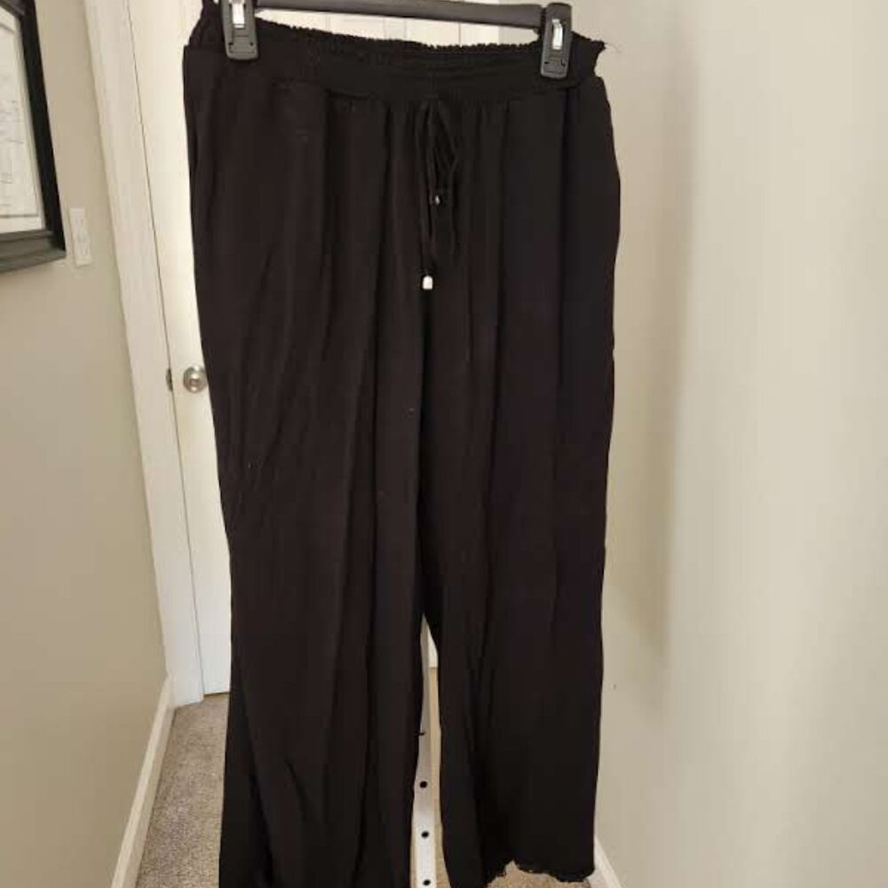 BloomChic Wide Leg Flowy Pant - 14/16 - 1X